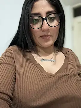 croftsmila online show from 02/26/25, 04:14