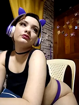 Snapshot of WanOn3Fanny chatting on 03/21/25, 06:05 WanOn3Fanny online show from 03/21/25, 06:05