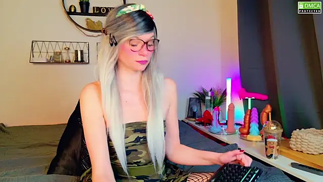 Kittychatte online show from 03/16/25, 08:54