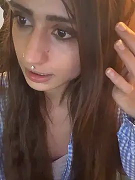 LaPetitechienne1 online show from 01/31/25, 04:06