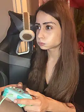 LaPetitechienne1 online show from 02/11/25, 11:44