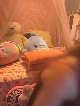 LaPetitechienne1 online show from 03/01/25, 12:39