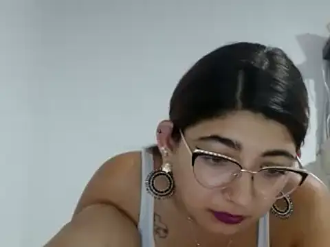 Snapshot of esteni chatting on 01/09/25, 04:41 esteni online show from 01/09/25, 04:41