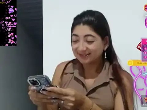 Snapshot of esteni chatting on 01/18/25, 03:31 esteni online show from 01/18/25, 03:31