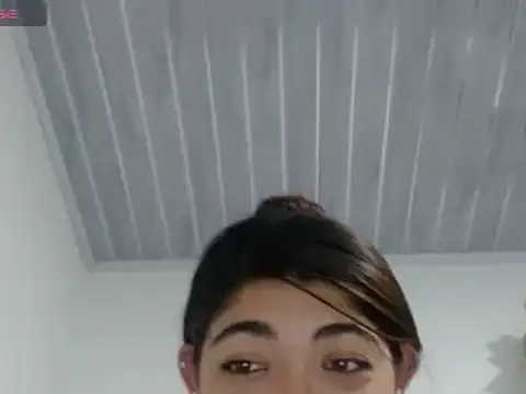 Snapshot of esteni chatting on 02/19/25, 02:55 esteni online show from 02/19/25, 02:55