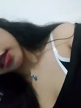 Snapshot of Umaru_uwu chatting on 11/10/25, 03:16 Umaru uwu online show from 11/10/25, 03:16