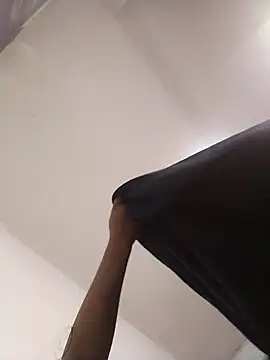 Snapshot of Umaru_uwu chatting on 11/26/25, 04:57 Umaru uwu online show from 11/26/25, 04:57