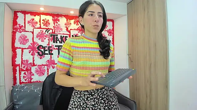 Mhelanny2 online show from 02/15/25, 05:50