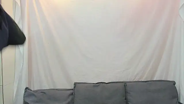 Mhelanny2 online show from 09/18/25, 04:09