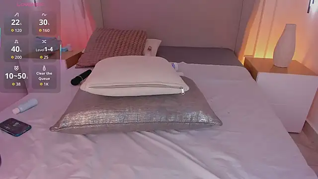 luisah  online show from 10/27/25, 08:13