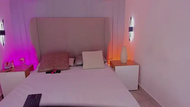 luisah  online show from 02/27/26, 08:09