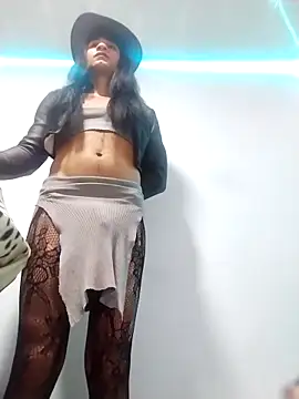 Snapshot of latintransbigcum chatting on 09/21/25, 03:46 latintransbigcum online show from 09/21/25, 03:46