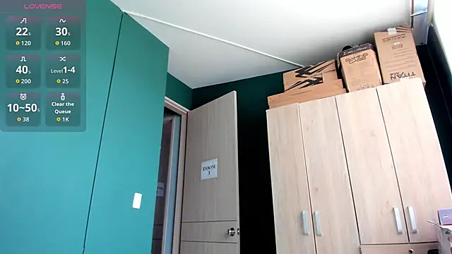 Snapshot of StefanyMiler chatting on 10/31/25, 06:31 StefanyMiler online show from 10/31/25, 06:31