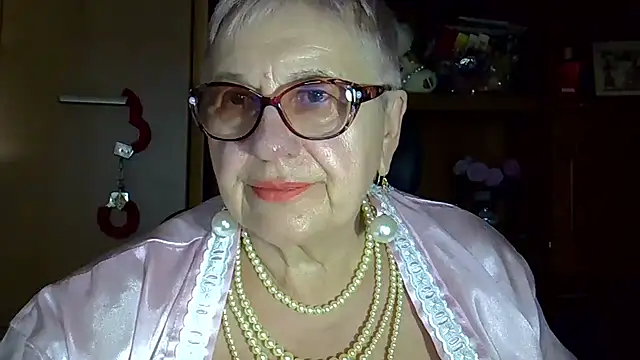 SweetCherry27 online show from 09/19/25, 04:51