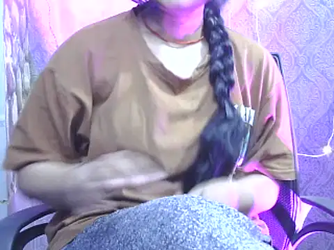 Snapshot of Supriya201 chatting on 12/25/24, 02:02 Supriya201 online show from 12/25/24, 02:02