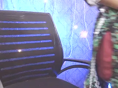 Snapshot of Supriya201 chatting on 02/24/25, 01:10 Supriya201 online show from 02/24/25, 01:10