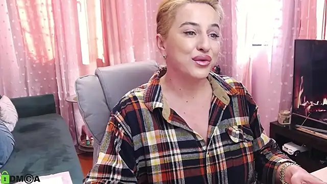 CarrieLoveX online show from 01/27/25, 12:48