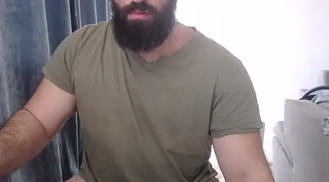 hugemachohandsome online show from 03/11/25, 08:20