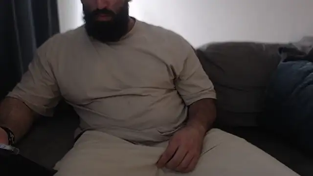 hugemachohandsome online show from 12/14/25, 11:37