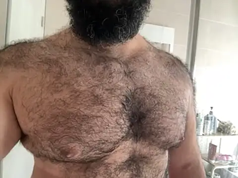 hugemachohandsome online show from 03/28/26, 09:20