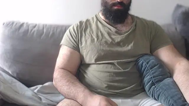 hugemachohandsome online show from 05/10/26, 07:13