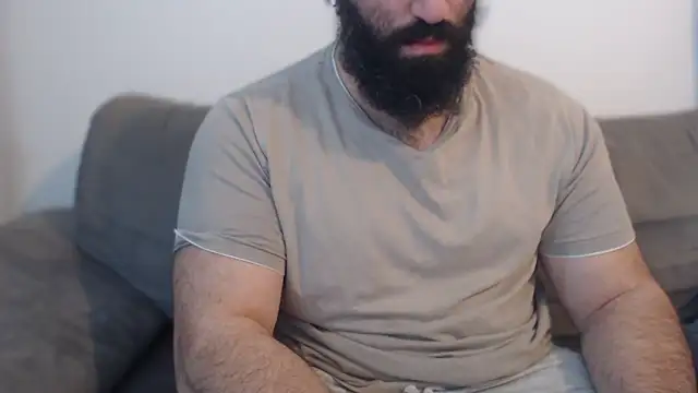 hugemachohandsome online show from 05/14/26, 07:04