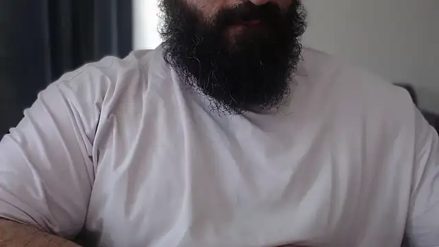 hugemachohandsome online show from 05/24/26, 07:46