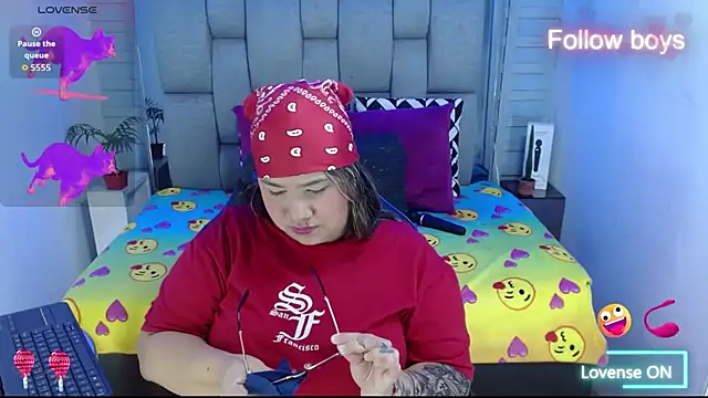 evelin zaens online show from 12/05/25, 04:21