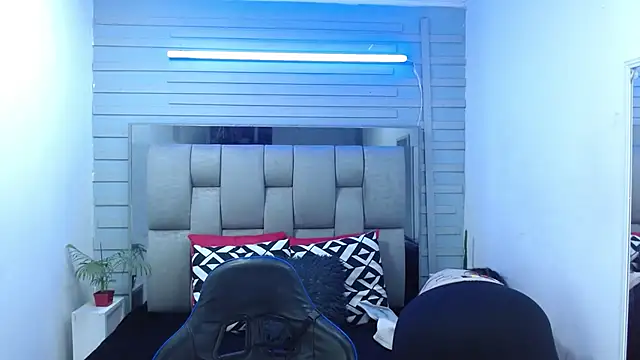 evelin zaens online show from 03/24/26, 03:55