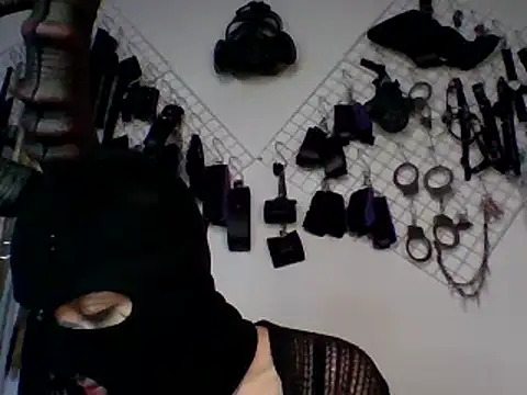 FeticheMacabre online show from 01/01/25, 11:18