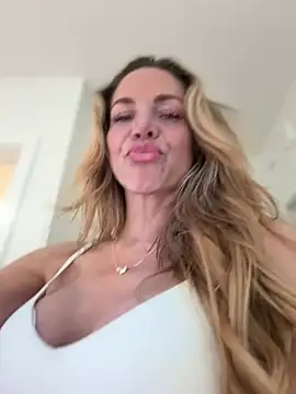 MessyNastyQueen online show from 02/02/25, 12:30