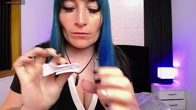 alicia moom online show from 03/06/25, 06:48