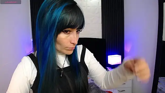 alicia moom online show from 03/18/25, 06:48