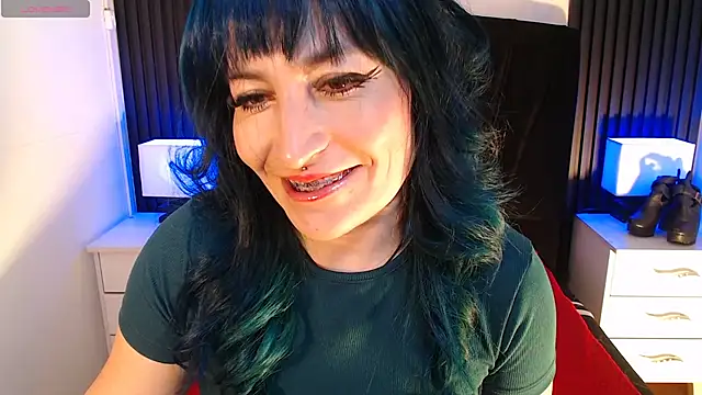 Snapshot of alicia_moom chatting on 07/11/26, 07:38 alicia moom online show from 07/11/26, 07:38