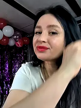 KikiXRed online show from 02/15/26, 06:43