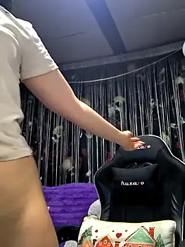 KikiXRed online show from 03/17/26, 04:17