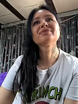 KikiXRed online show from 03/31/26, 09:21