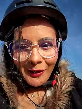 bellapaty online show from 02/17/25, 03:42