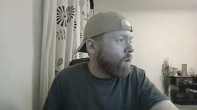 Snapshot of 33ENG chatting on 11/20/25, 02:45 33ENG online show from 11/20/25, 02:45