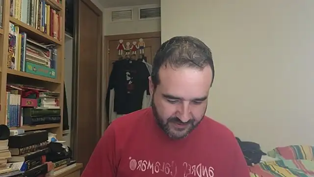 curiosillo83 online show from 10/22/25, 02:39