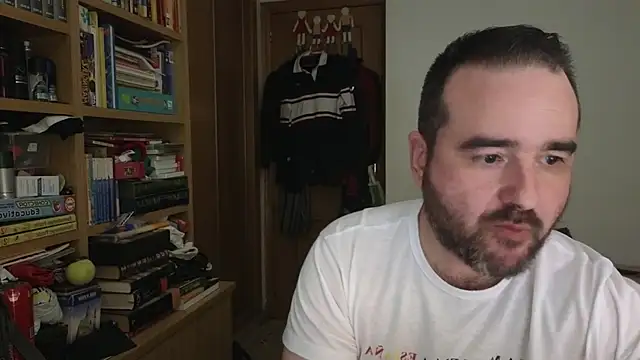 curiosillo83 online show from 04/03/26, 08:40