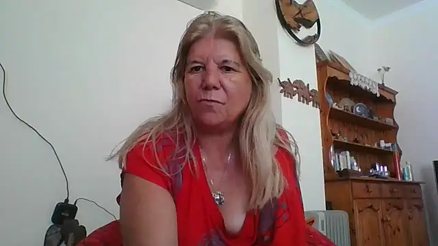 TrustfulVampire1 online show from 05/05/26, 09:50
