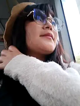 Snapshot of Sakura_0505 chatting on 12/24/24, 10:28 Sakura 0505 online show from 12/24/24, 10:28