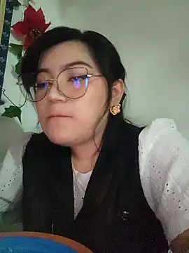 Snapshot of Sakura_0505 chatting on 01/03/25, 10:40 Sakura 0505 online show from 01/03/25, 10:40