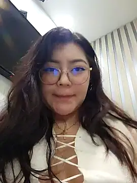 Snapshot of Sakura_0505 chatting on 03/04/25, 01:38 Sakura 0505 online show from 03/04/25, 01:38