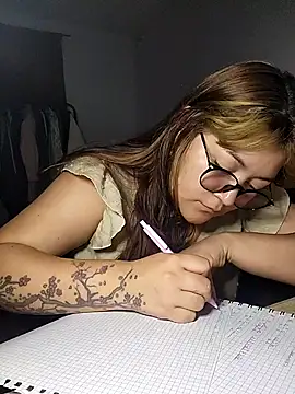 Snapshot of Sakura_0505 chatting on 09/17/25, 11:39 Sakura 0505 online show from 09/17/25, 11:39