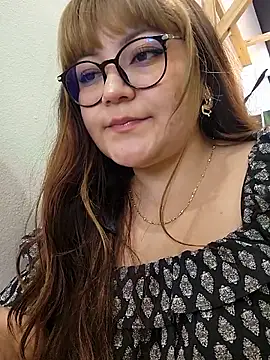 Snapshot of Sakura_0505 chatting on 09/21/25, 06:31 Sakura 0505 online show from 09/21/25, 06:31