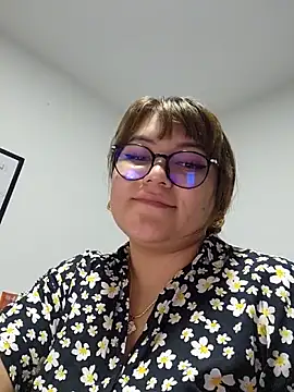 Snapshot of Sakura_0505 chatting on 10/02/25, 10:39 Sakura 0505 online show from 10/02/25, 10:39