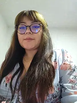 Snapshot of Sakura_0505 chatting on 10/04/25, 10:19 Sakura 0505 online show from 10/04/25, 10:19