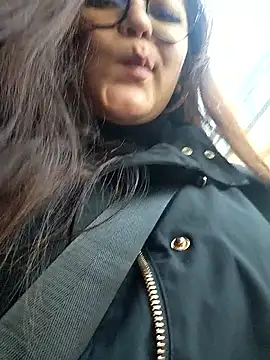 Snapshot of Sakura_0505 chatting on 10/18/25, 09:59 Sakura 0505 online show from 10/18/25, 09:59